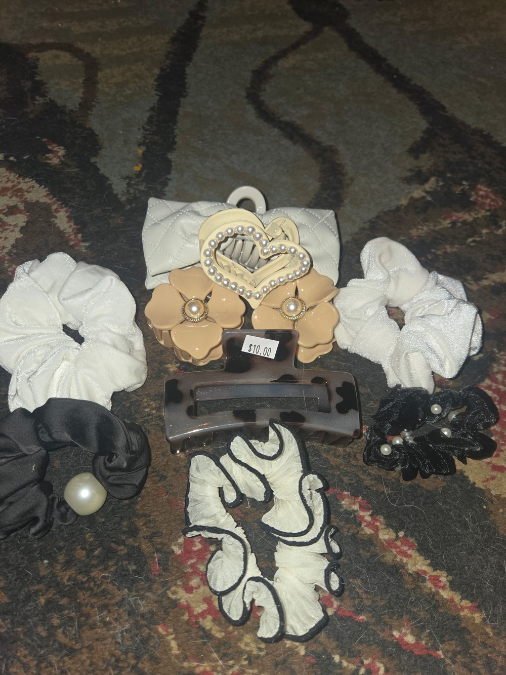 Assorted Women's Hair Accessories Set in White, Black, and Beige